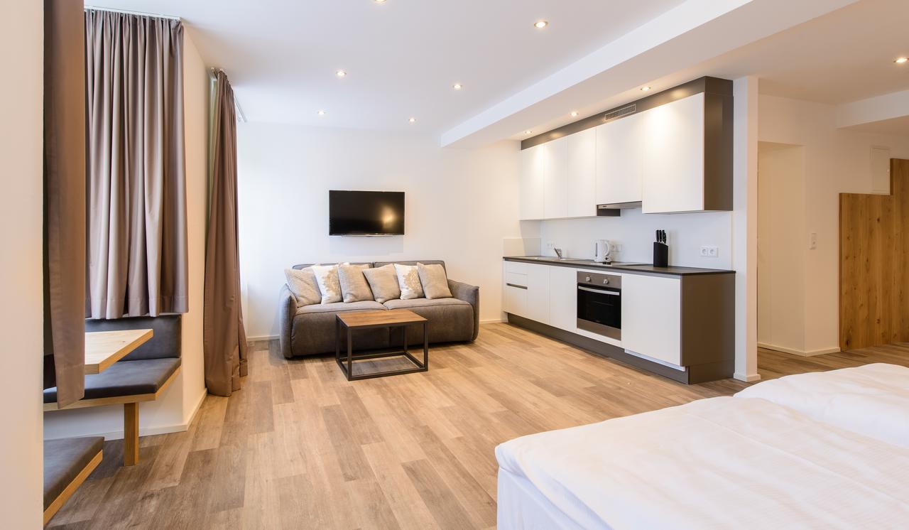 Kaiser Max Design Appartements Инсбрук Екстериор снимка
